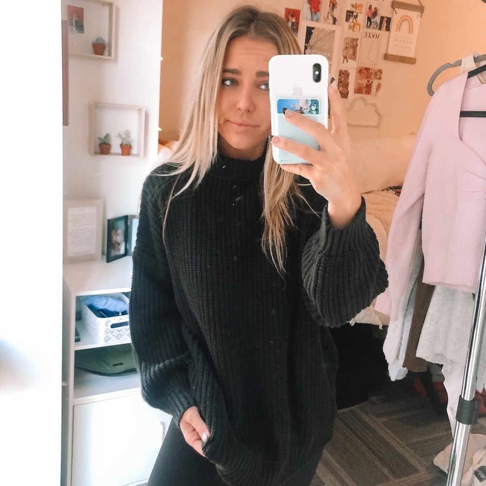 American Eagle Black Turtleneck Sweater!! - Picture 8 of 10